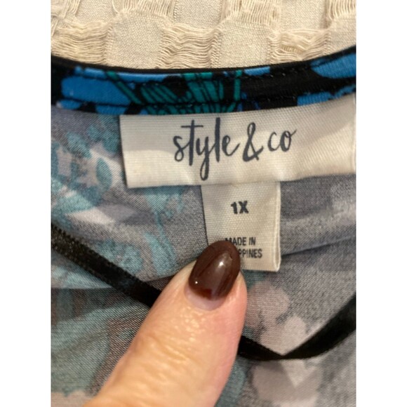 Style & Co Faux Wrap Blouse Size 1X Black Floral + Stretch 3/4 Sleeve V neck Top - Picture 10 of 11